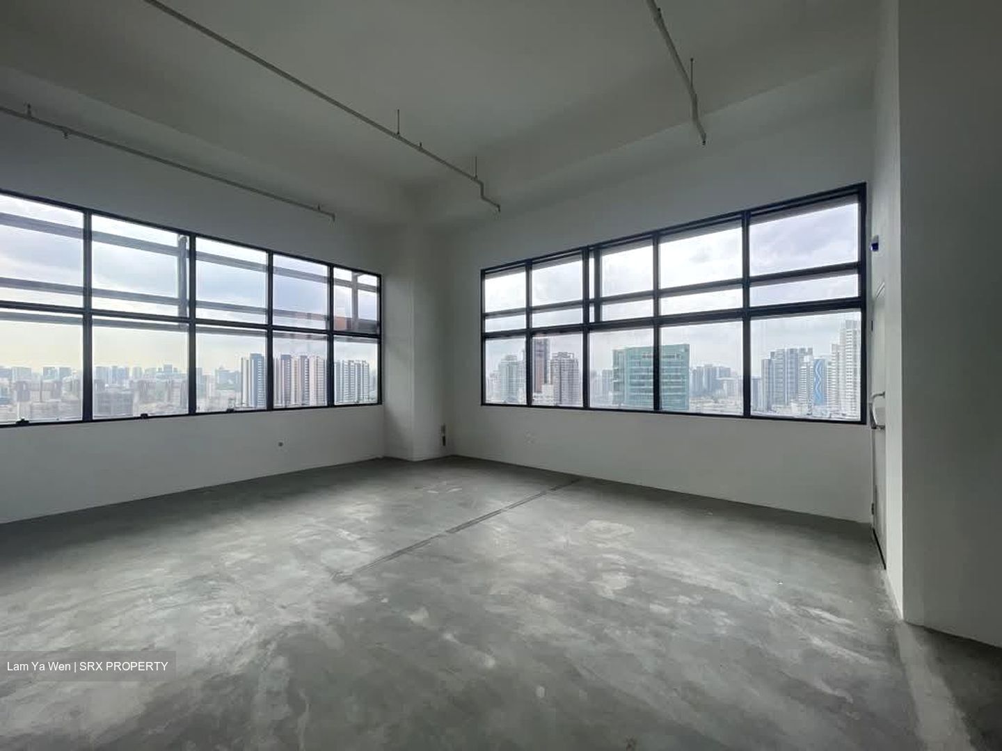 Ct Hub 2 (D12), Office #588075391
